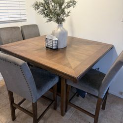 Dinning Table 