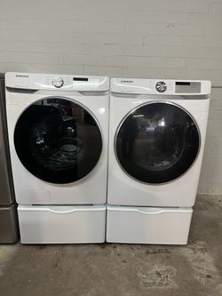 Samsung Electric Washer & Dryer Set with Pedestals – Excellent Condition