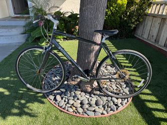 Specialized sirrus hybrid bike