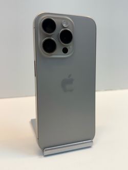 Apple iPhone 15 PRO 128gb. ( Unlocked Phone )