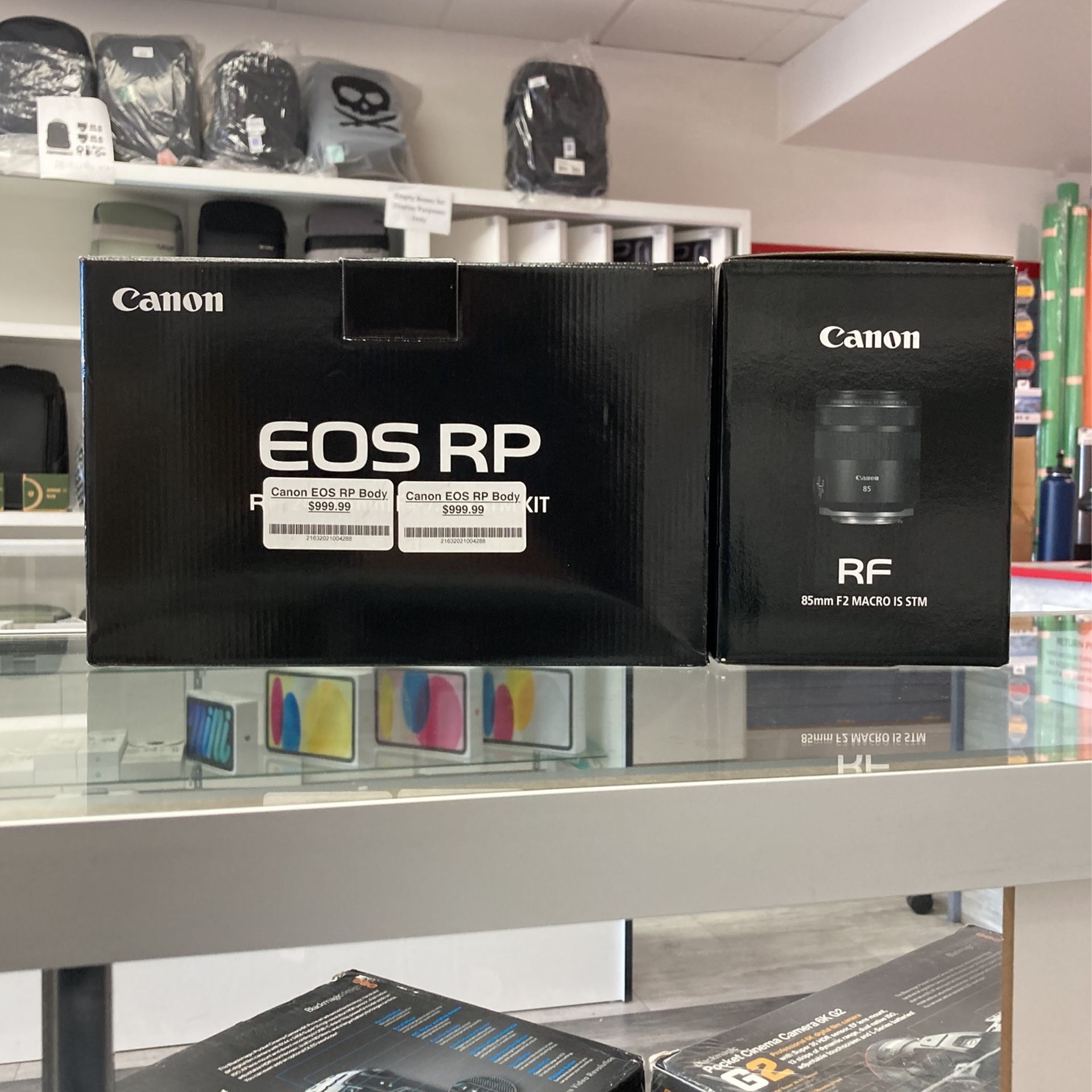 Canon RP With 85mm F2 Macro Lens Combo