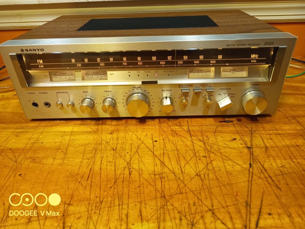 Sanyo 2033 Receiver Vintage Mint Condition 