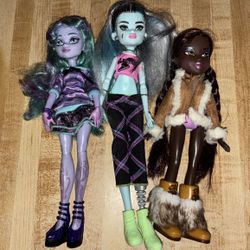 Monster High Doll + Bratz 