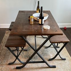 Table with 4 stools 