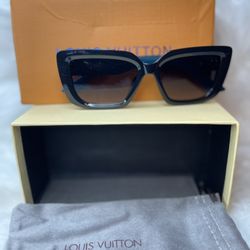 LV Sunglasses 🕶️ 