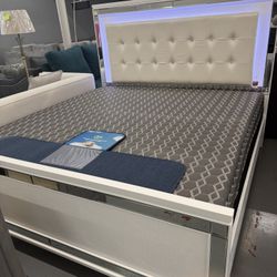 Camas // Bedroom Set // Recamaras