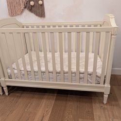 Pottery Barn Kids Blythe 3-in-1 convertible crib