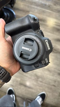 Canon EOS R6 ii 50mm 1.8 lens included