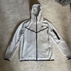 Nike Tech Fleece - Gray Size Large, fits like Medium