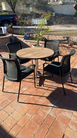 Table With 4 Chairs