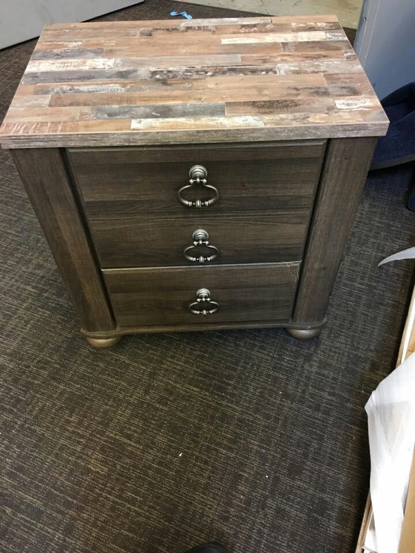 Night Stand From Ashleys Furniture For In Las Vegas Nv Offerup Night Stand From Ashleys Furniture Las Vegas