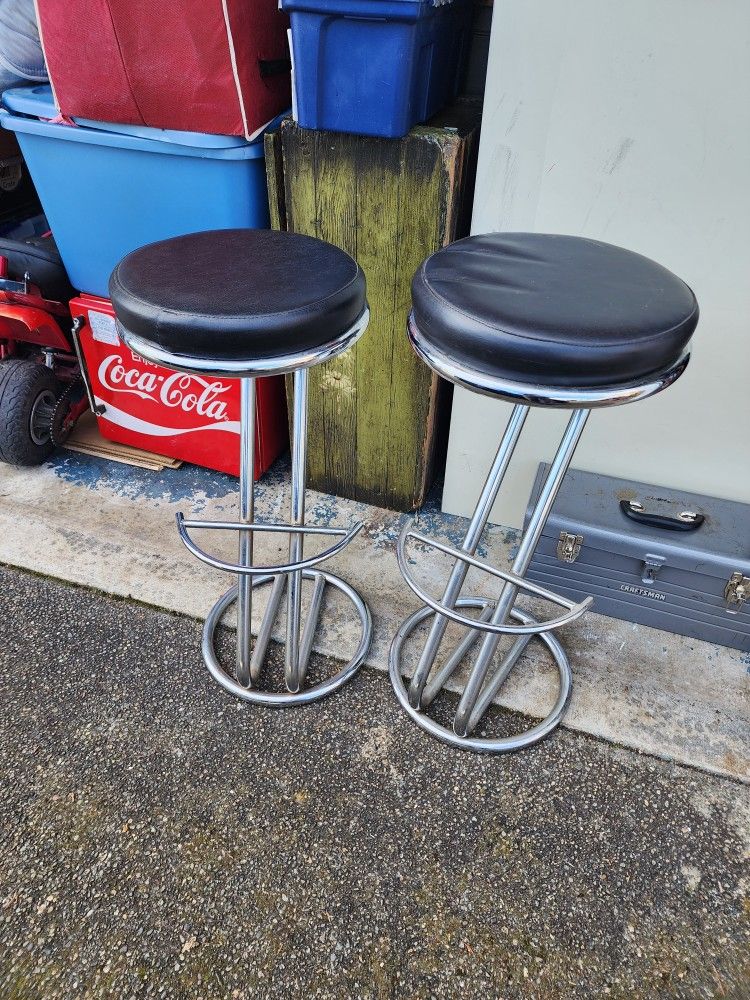 2 stools great shape