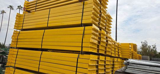 Structure roll form beams