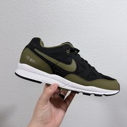 Nike black and olive waffle runners