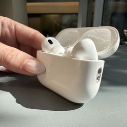 Airpods Pro 2 Missing The Right Earbud!*