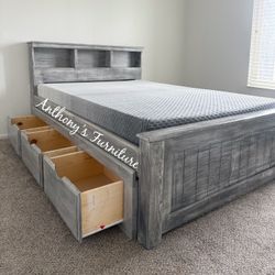 Full Bed And Mattress With Drawers