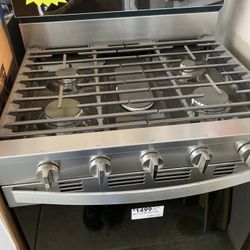 New Whirlpool 5 Burner Stove