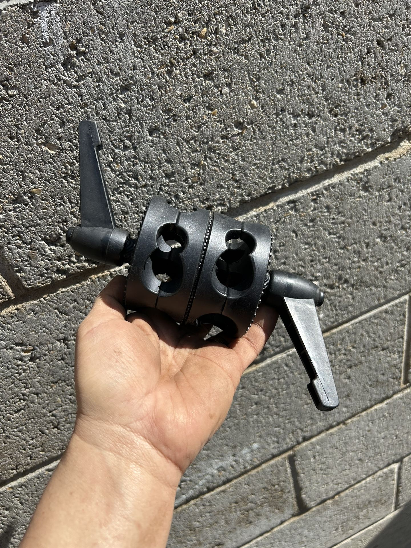 Dual Grip Head
