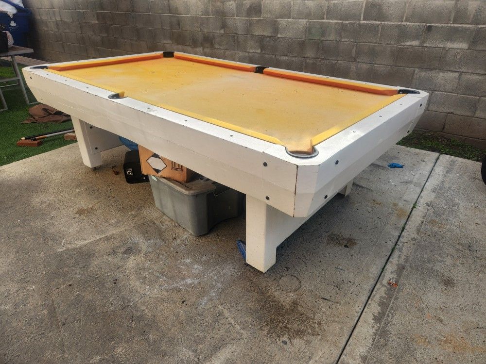 Unique Pool Table, Chairs And Stick Stand