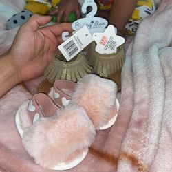 Babygirl sandals 3-6M 