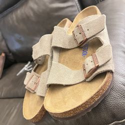 Birkenstock Size 11 Women’s 9 Men’s 