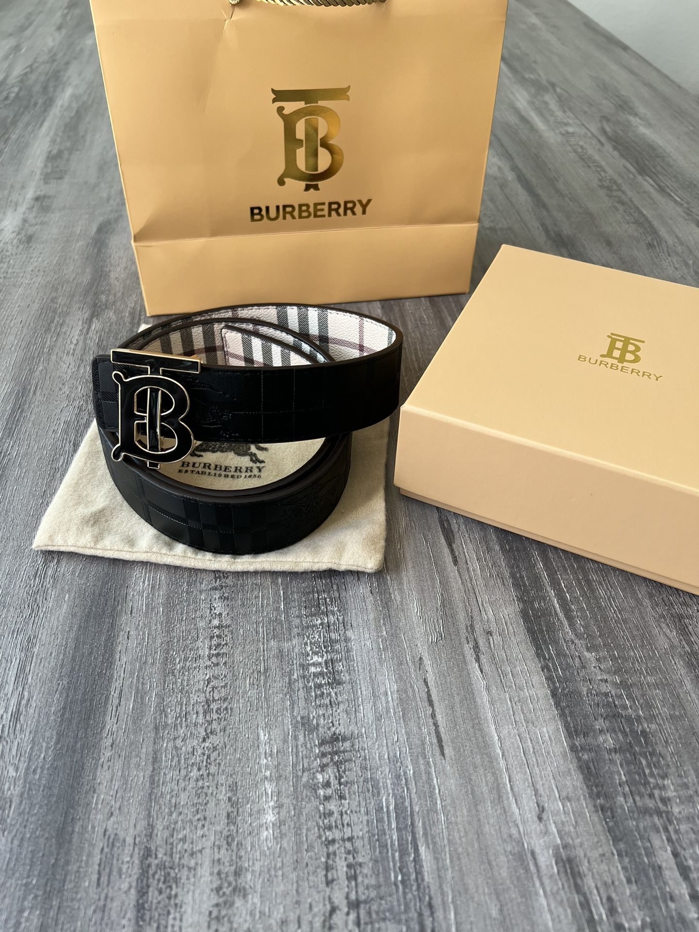 Reversible Burberry TB Belt