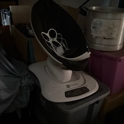 Baby swing 4 Moms $50