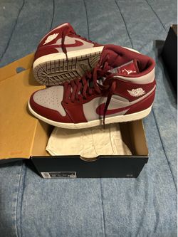 Air Jordan 1 mid