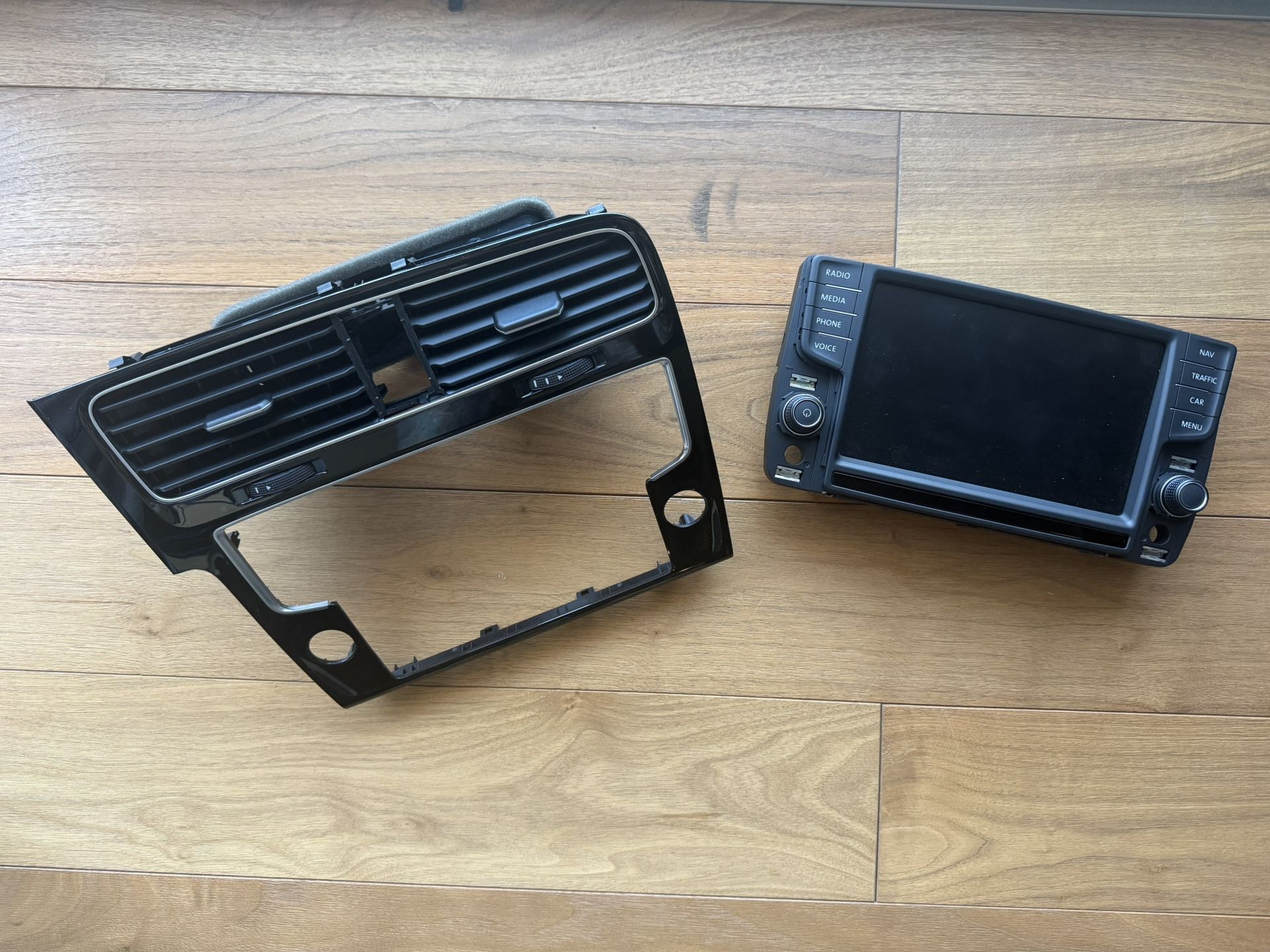 VW MK7 Golf/GTI/R 8” Screen Retrofit