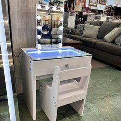 🥳Flash Deal🥳 Brand New 2pc LED light Vanity With Bluetooth Speaker 