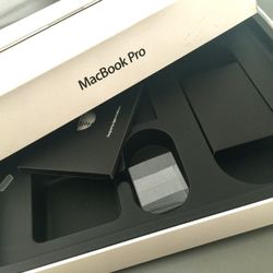 MacBook Pro Empty Box 13” 2015