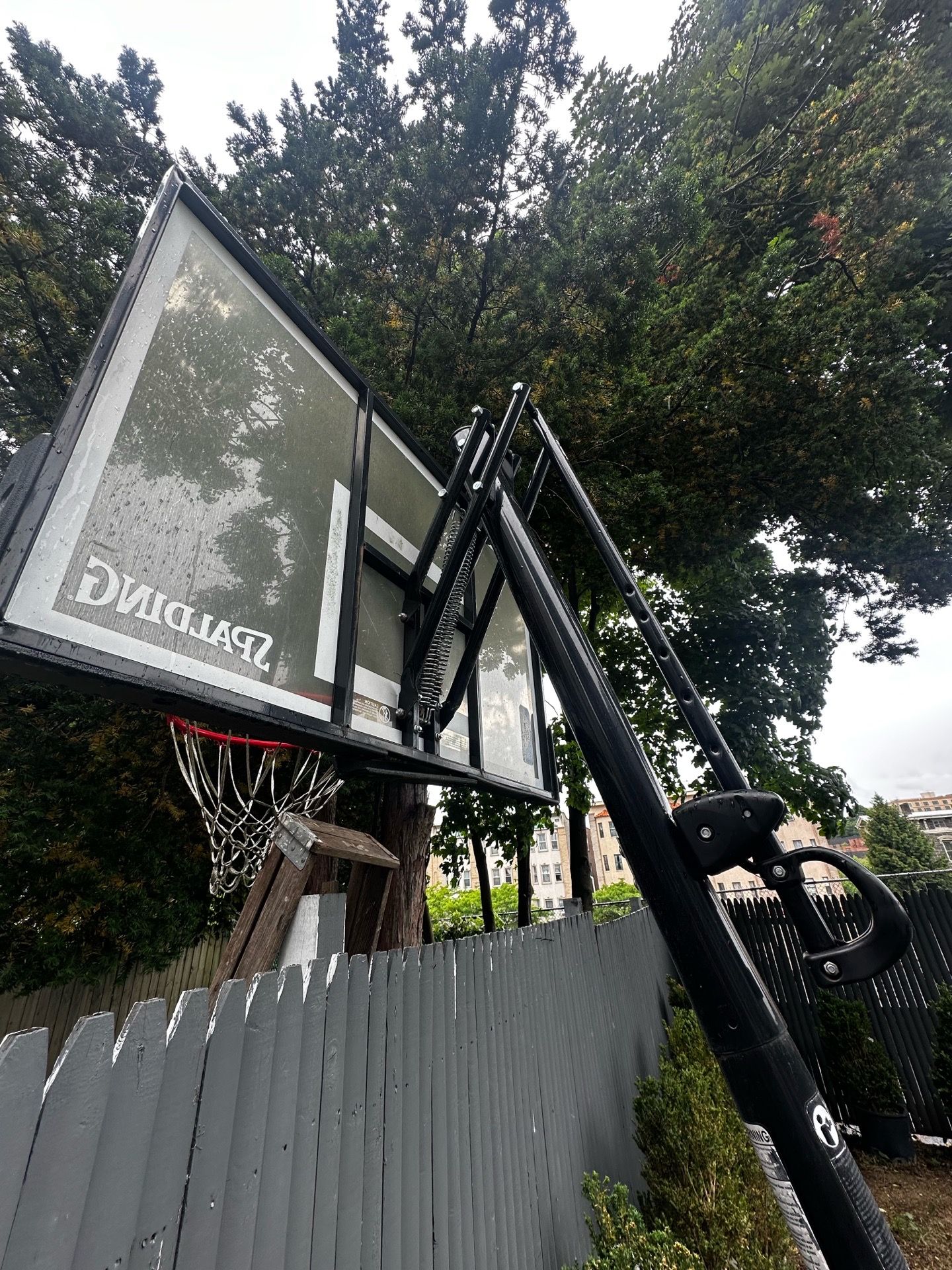 8.5-10ft adjustable spalding basketball hoop