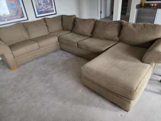 Sectional Couch With Delivery