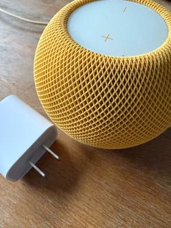 Apple HomePod mini – Yellow