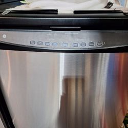3 GE Adora Appliances  - Microwave - Dishwasher