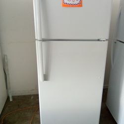 White GE Refrigerator For Sale 
