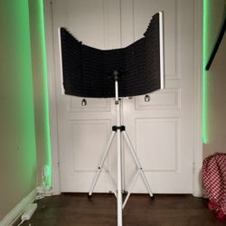 AxcessAbles Large Vented White Microphone Isolation Shield with White Stand