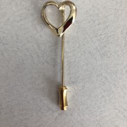 Women’s Heart Shaped Pin Brooch