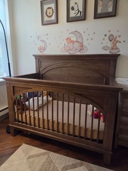 Nursery Crib (Toddler Bed)