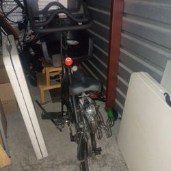 Peloton Stationary Exercise Bike w/monitor 