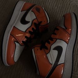 Air Jordan 1 Turf Orange 