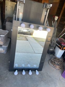 Vanity mirror