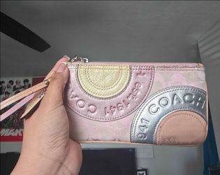 Rare Coach Carly Signature Wristlet Patchwork
