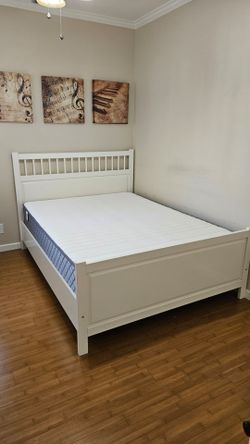 Queen Hemnes Ikea bed frame - great condition