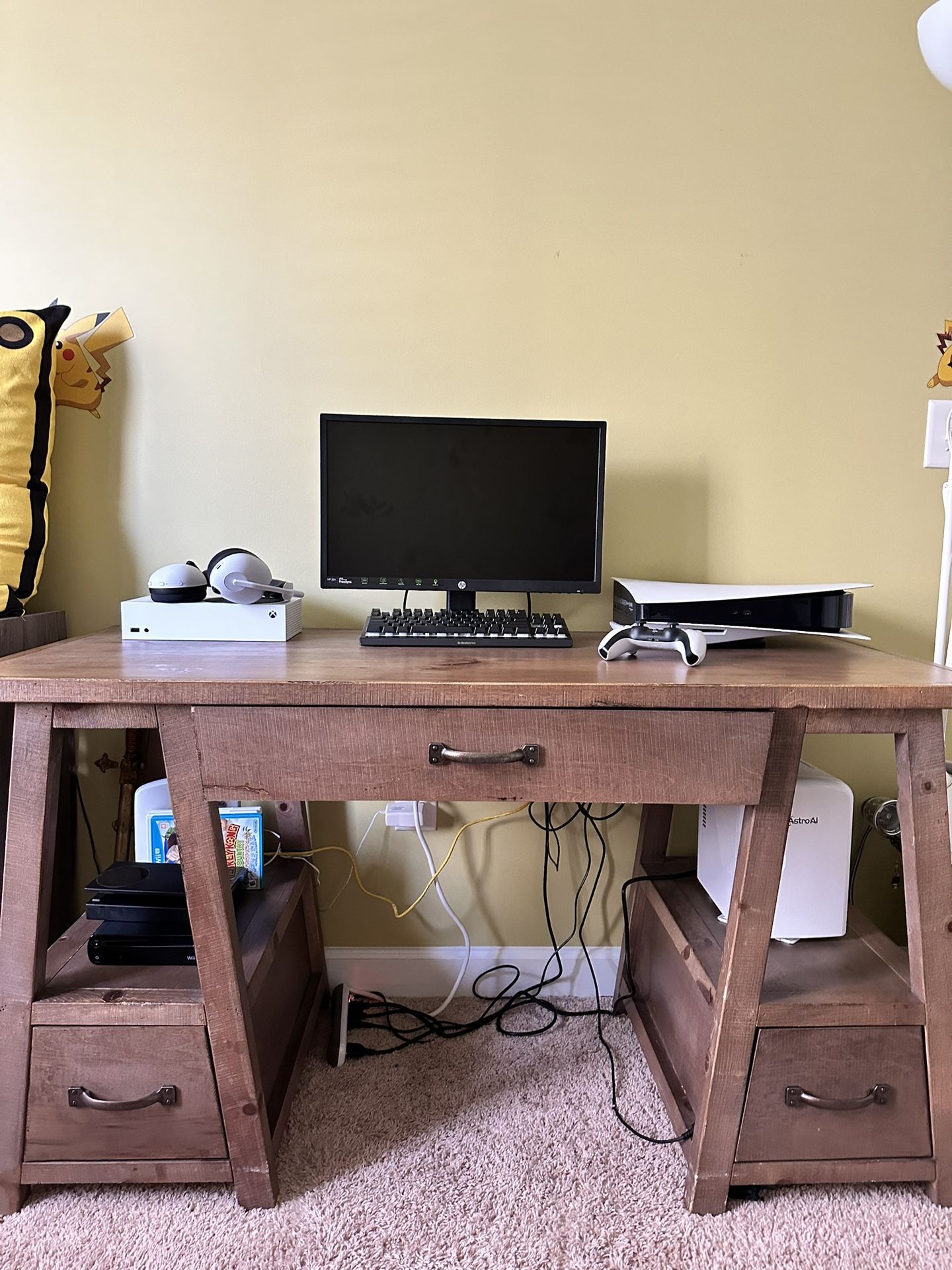 Moving Sell.  Kid/teen Bedroom Set $400 Solid Wood