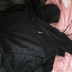 nike sweatshirt