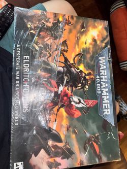 Warhammer 40K Eldritch Omens Battlebox – Sealed ( SEAL IS BROKEN BUT ITEM IS BRAND NEW) – Aeldari vs Chaos