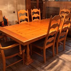 Antique Dining Room Set And China Cabinet 
