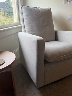 Babyletto glider chair in grey