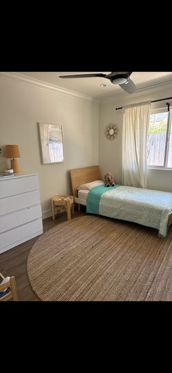  Crate & Barrel Paxson Bed – Complete Set (HB/FB/Rails/Legs/Hardware)